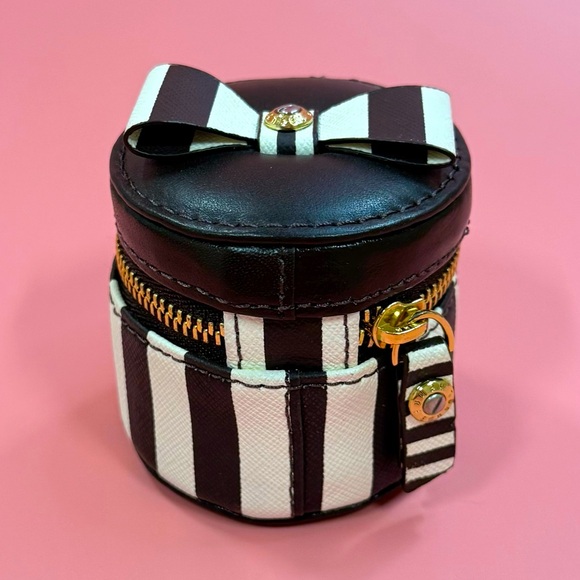 Rare Black White Stripe Henri Bendel Mini Ring Box With Signature Stripe Bow - Picture 3 of 5